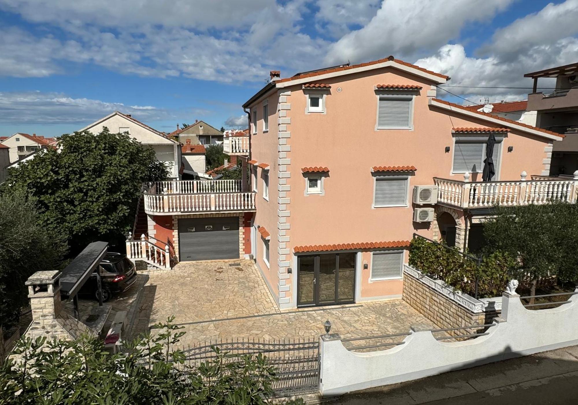 Katy & David Apartments 扎达尔 外观 照片