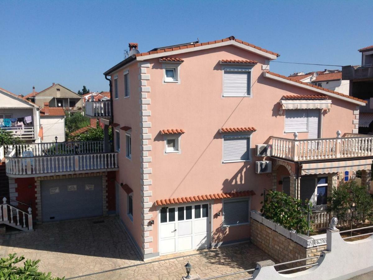 Katy & David Apartments 扎达尔 外观 照片