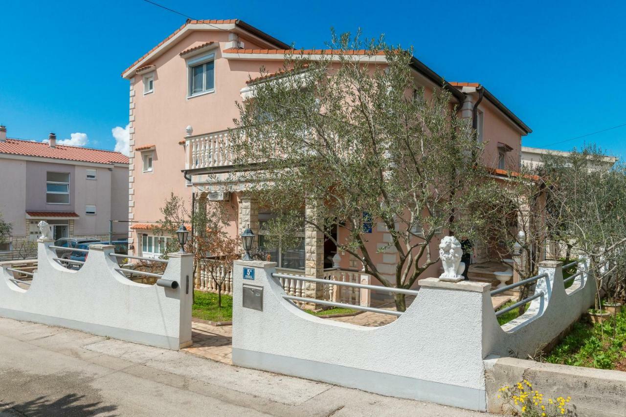 Katy & David Apartments 扎达尔 外观 照片