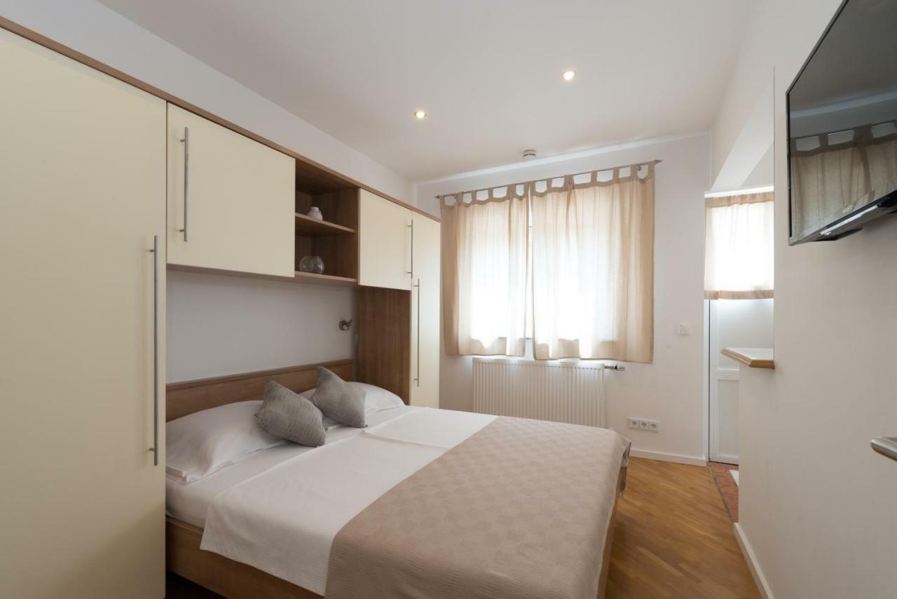 Katy & David Apartments 扎达尔 外观 照片