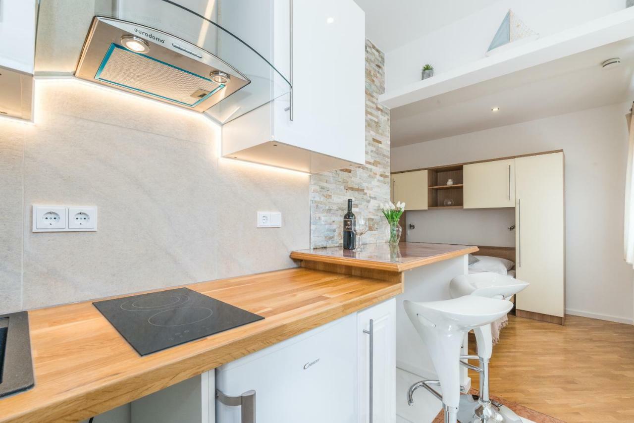 Katy & David Apartments 扎达尔 外观 照片